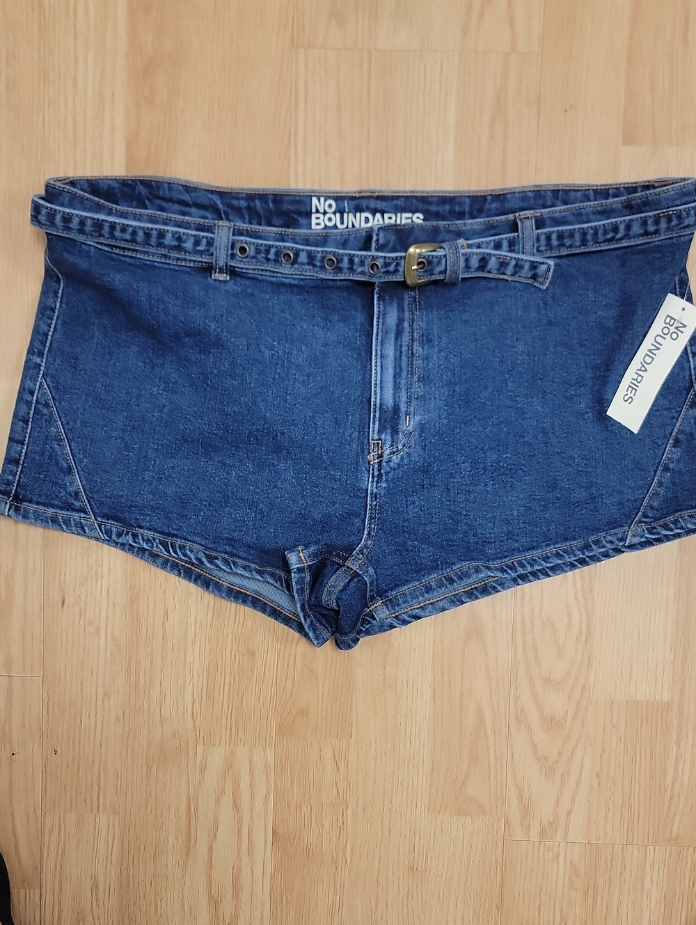 No Boundaries Blue Denim Belted Short Shorts - Picture 2 of 7